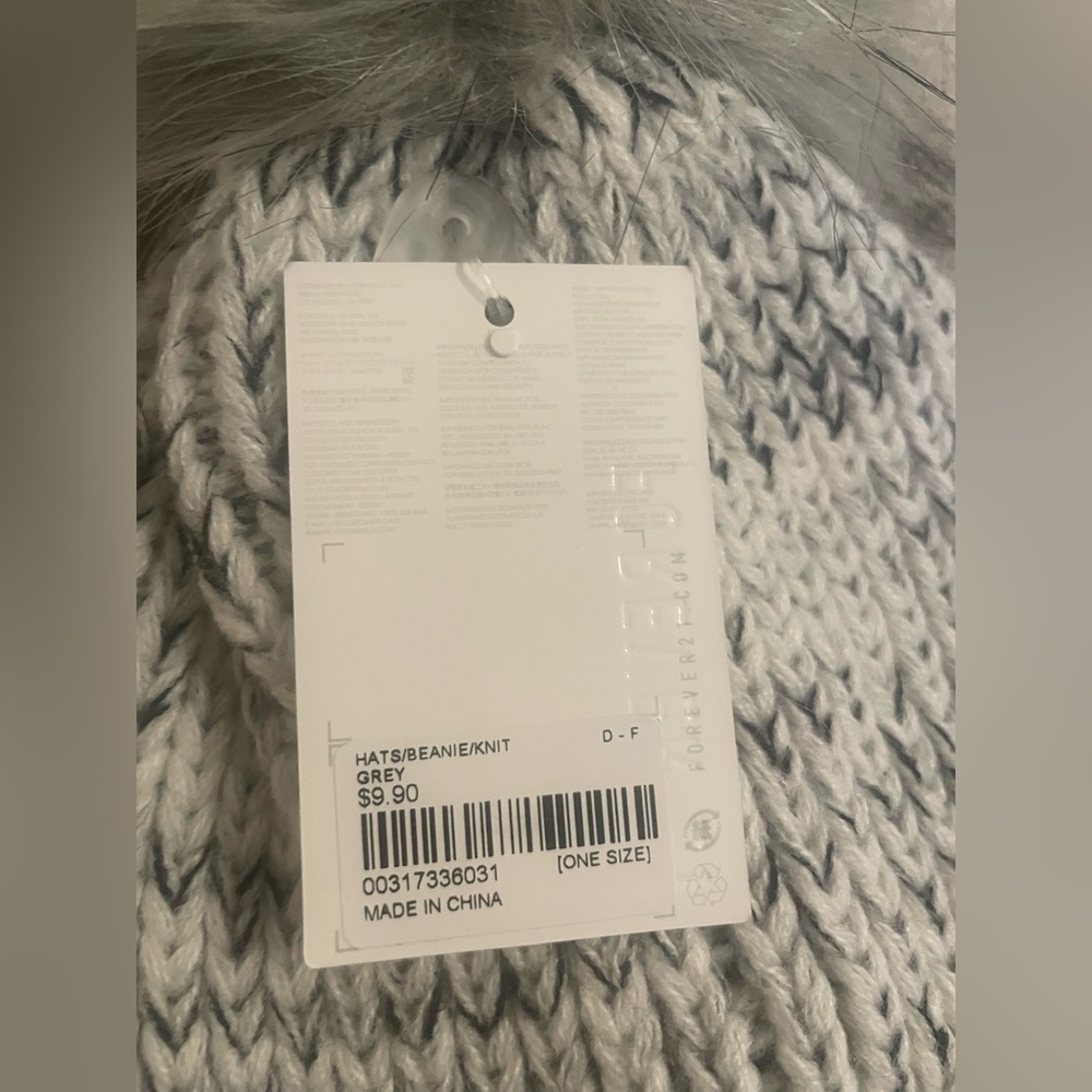 Forever 21 Knit beanie with Pom-Pom - Picture 6 of 6